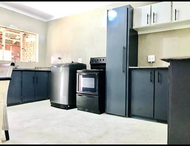 2 BEDROOM APARTMENT FOR SALE IN HUTTENHEIGHTS
